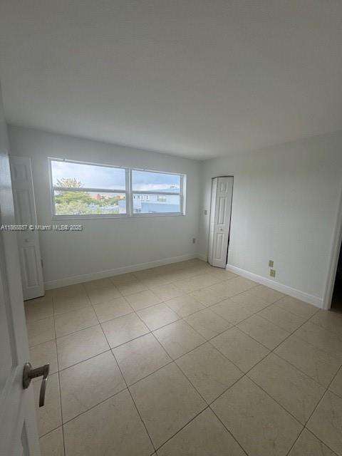 Small Image of 9351 FONTAINEBLEAU BLVD #B410, Miami Number 23