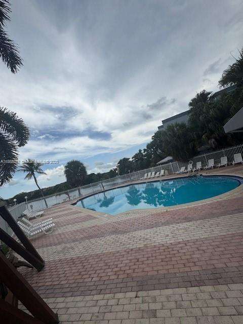 Small Image of 9351 FONTAINEBLEAU BLVD #B410, Miami Number 33