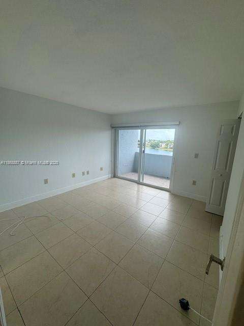 Small Image of 9351 FONTAINEBLEAU BLVD #B410, Miami Number 9