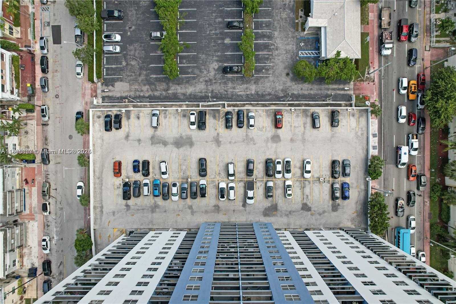 Small Image of 401 69TH ST #1605, Miami Beach Number 5