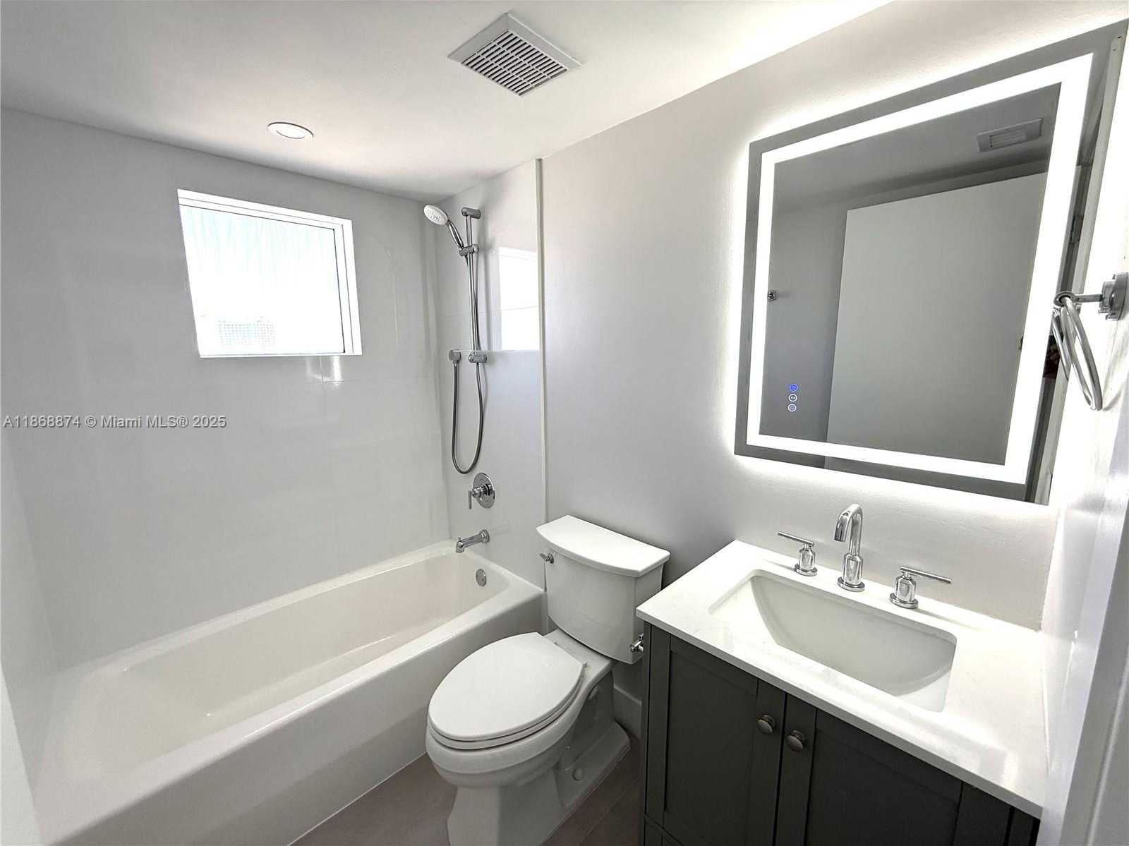 Small Image of 6767 COLLINS AVE #1501, Miami Beach Number 14