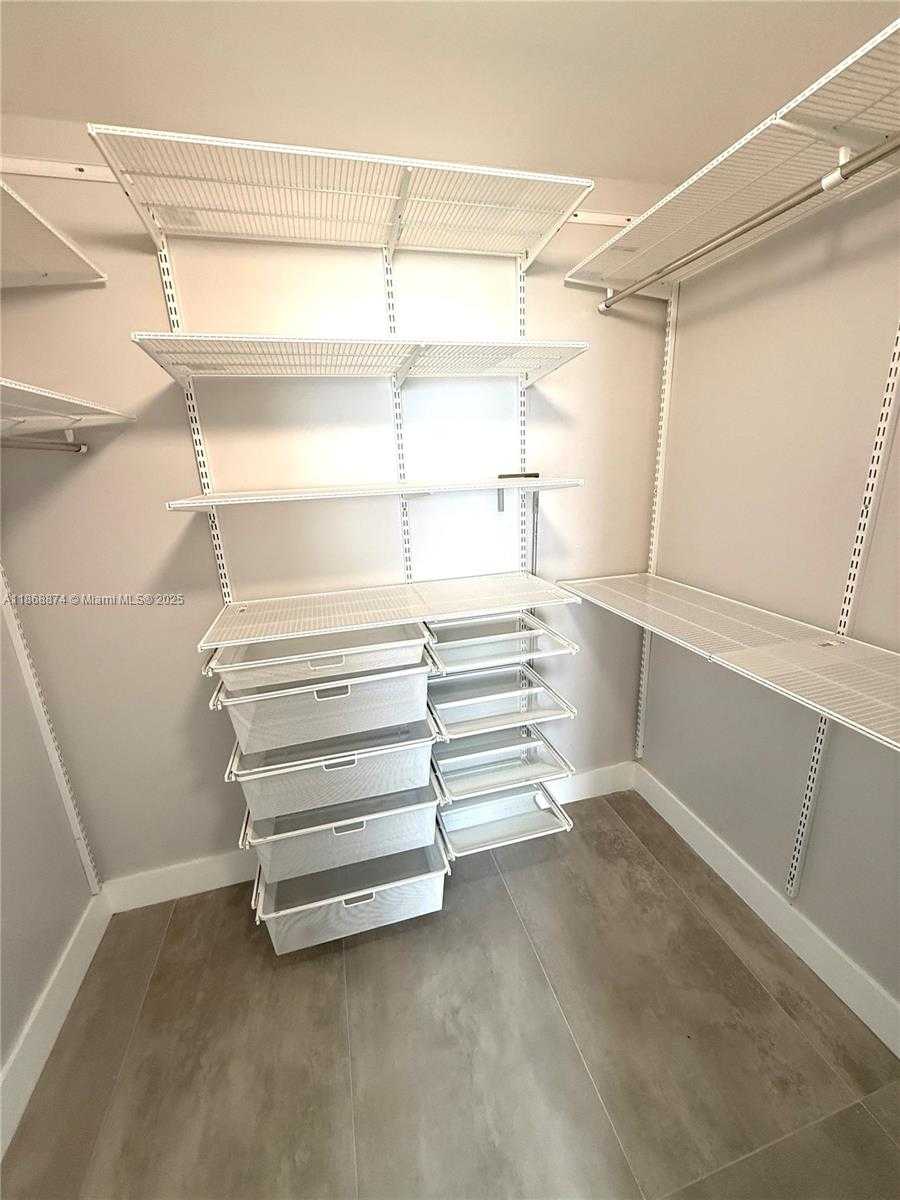 Small Image of 6767 COLLINS AVE #1501, Miami Beach Number 16