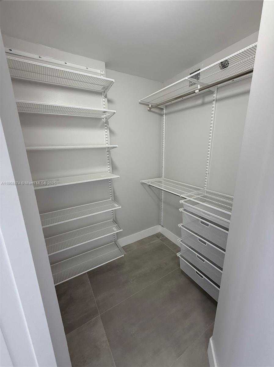 Small Image of 6767 COLLINS AVE #1501, Miami Beach Number 17