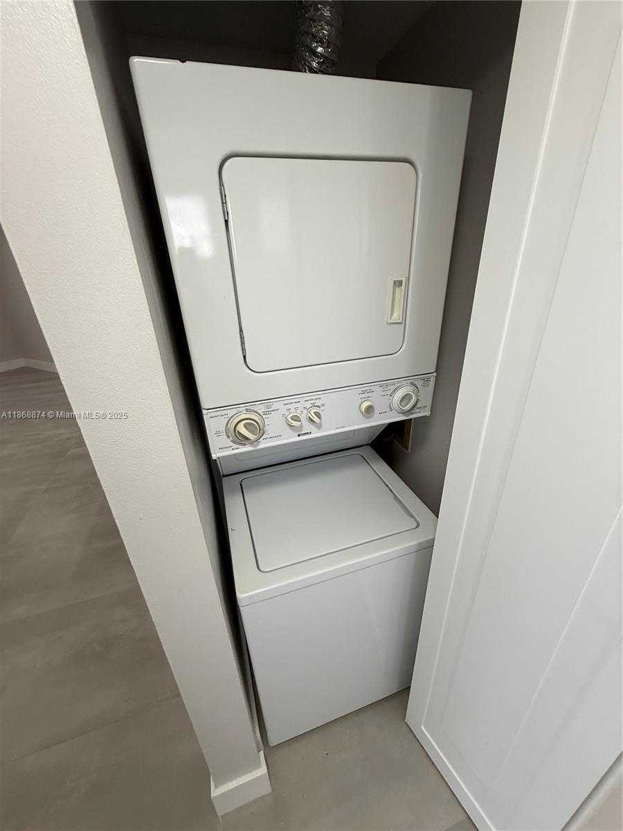 Small Image of 6767 COLLINS AVE #1501, Miami Beach Number 28