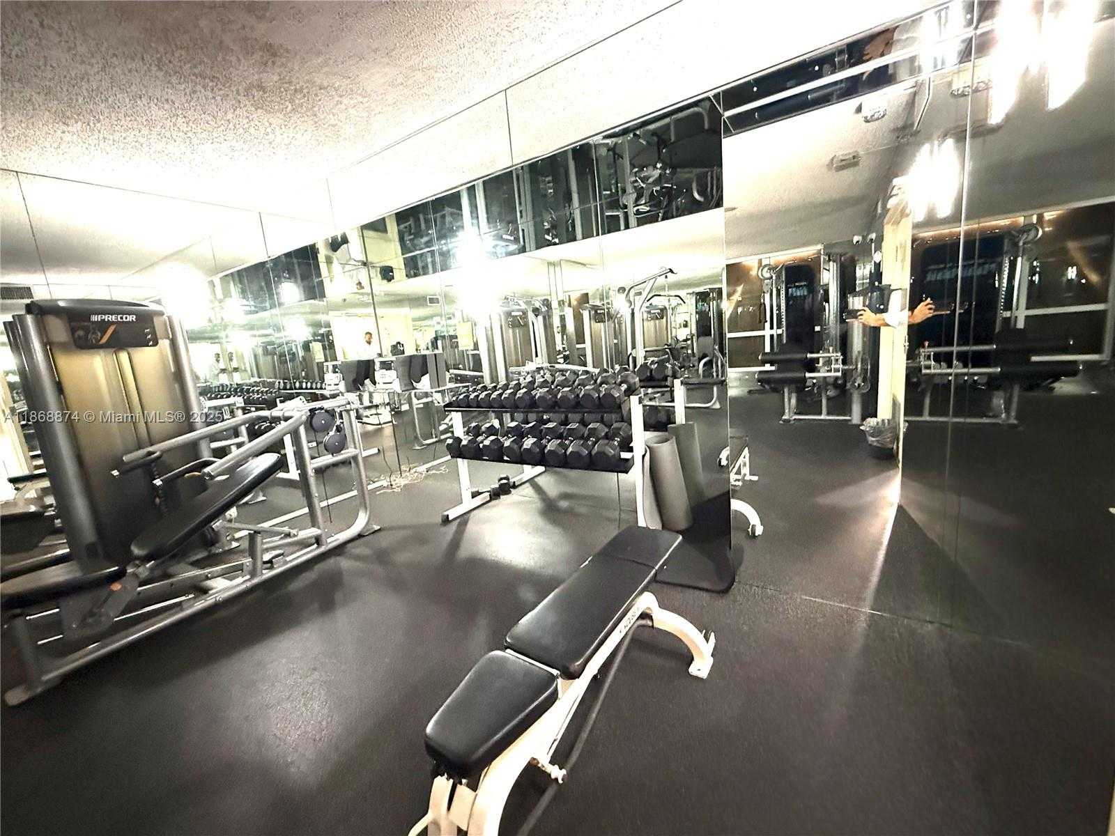 Small Image of 6767 COLLINS AVE #1501, Miami Beach Number 30