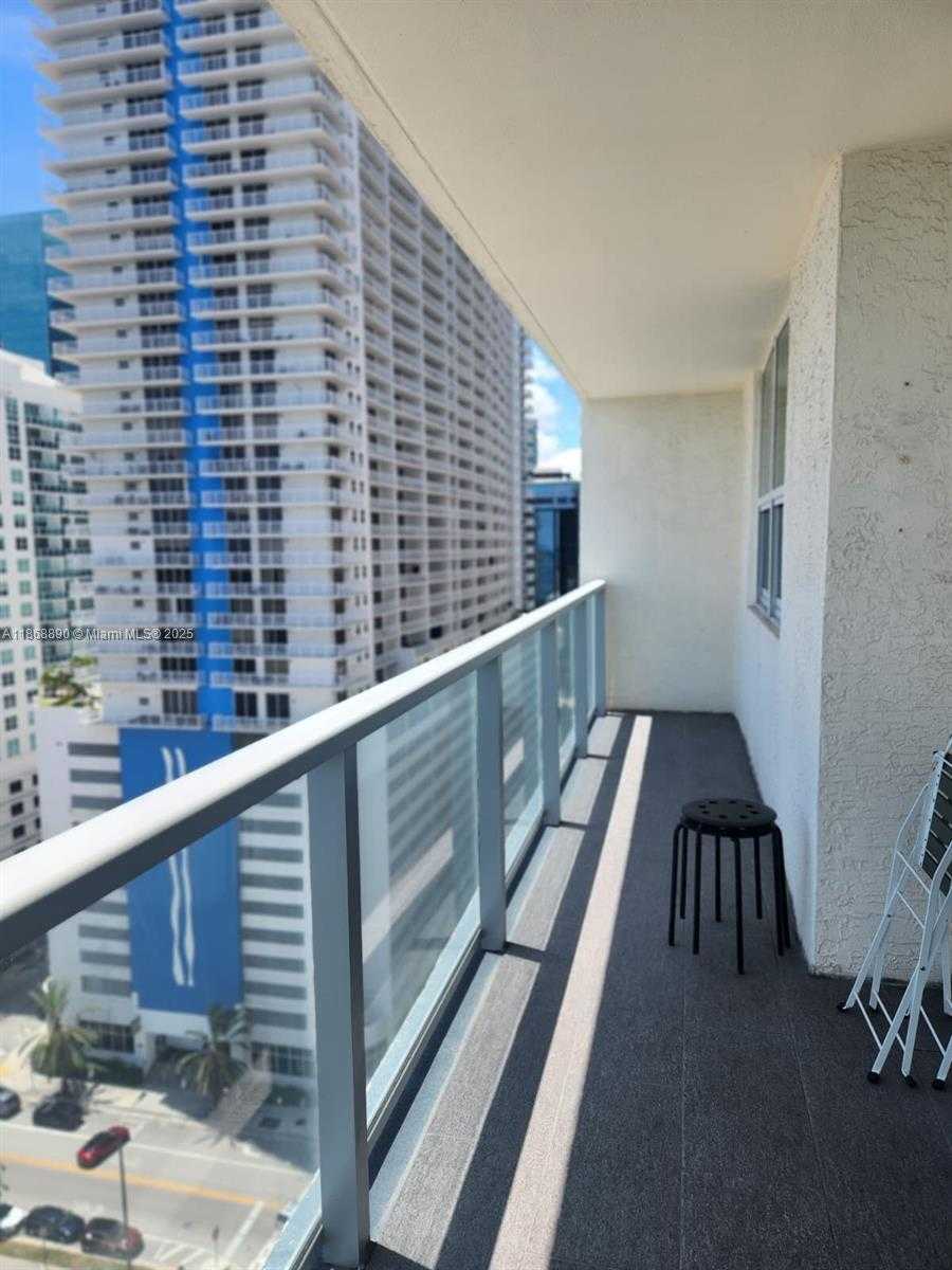 Small Image of 1155 BRICKELL BAY DR #1807, Miami Number 7
