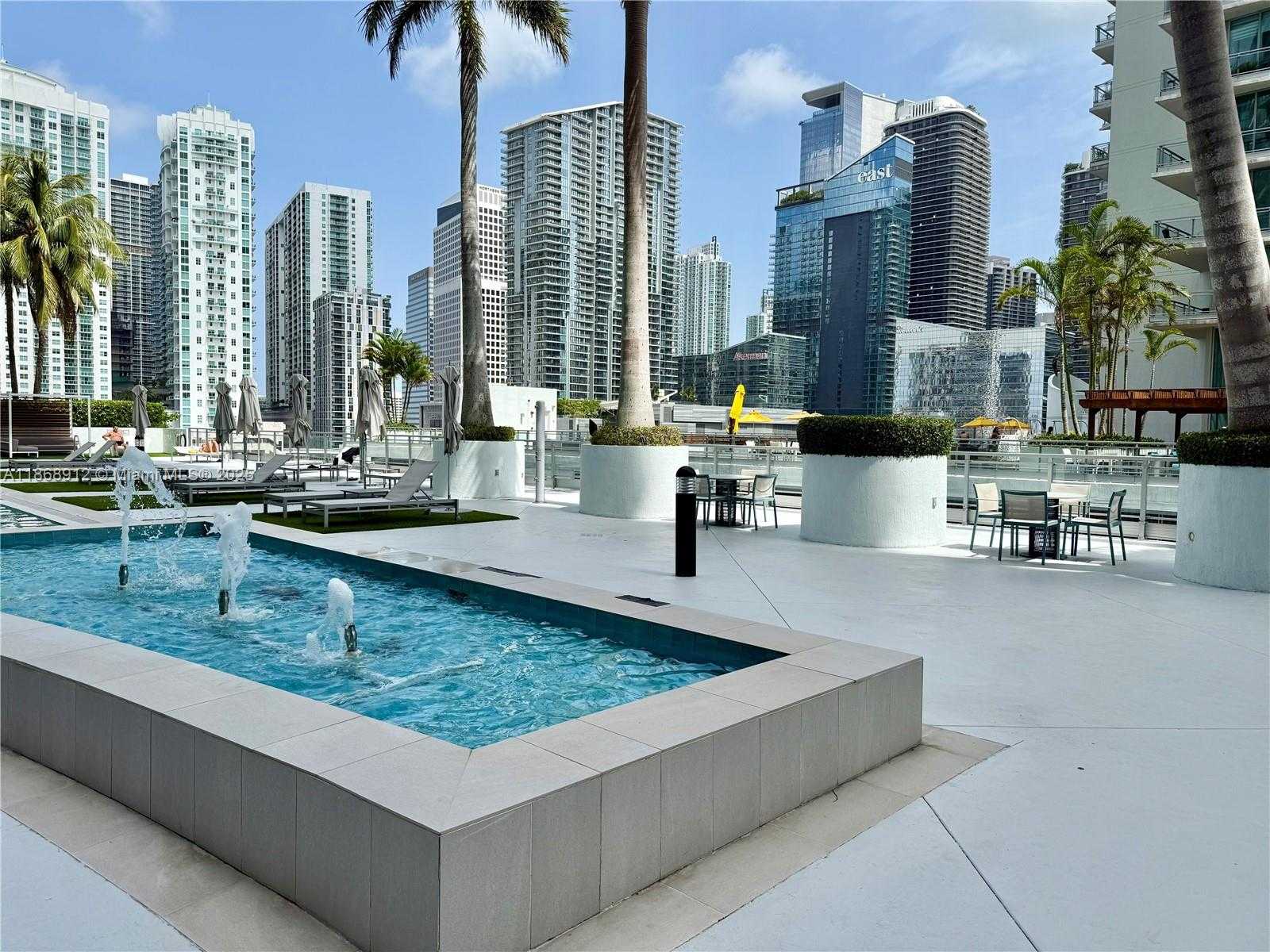 Small Image of 90 NW 3rd St, Miami, FL 33128, USA Number 20