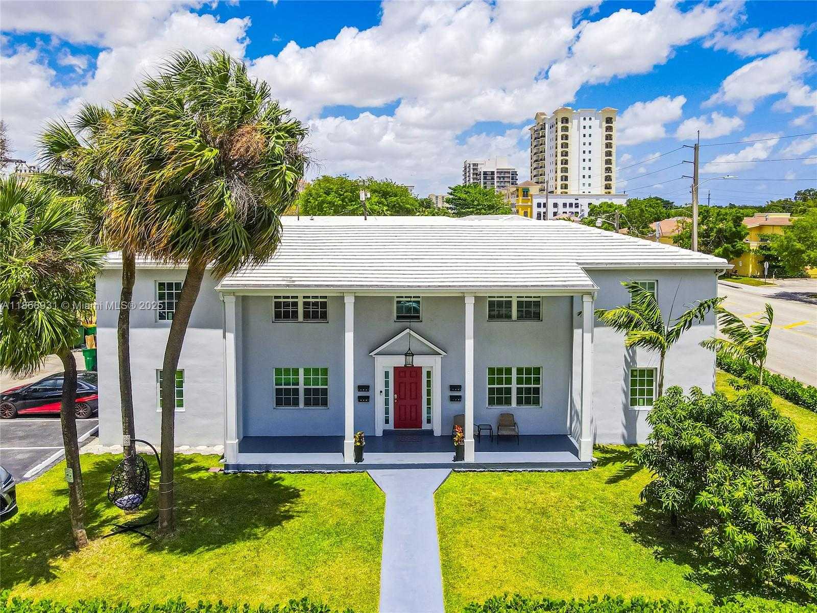 Small Image of 3 NAVARRE AVE #1, Coral Gables Number 17