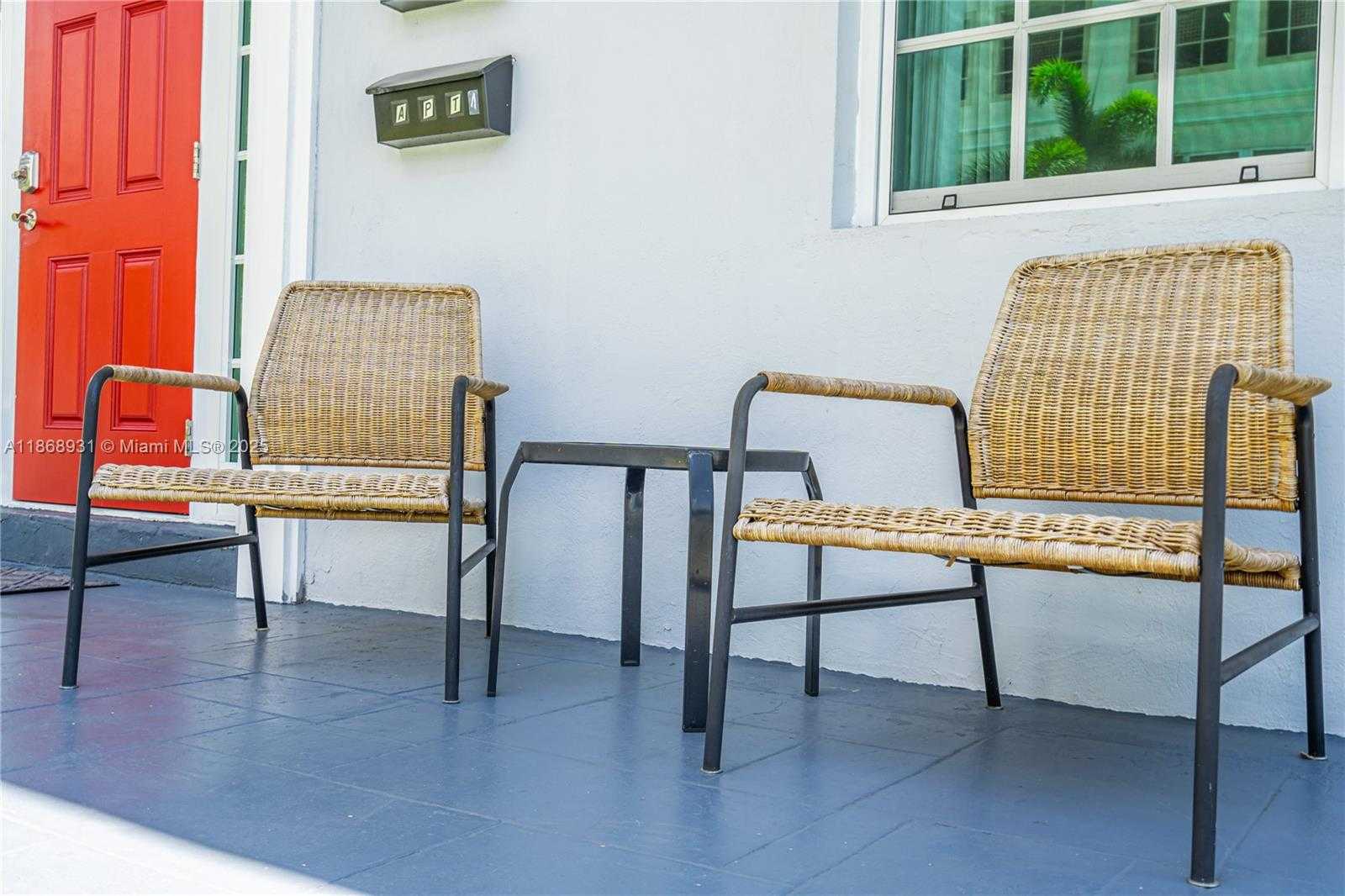 Small Image of 3 NAVARRE AVE #1, Coral Gables Number 18