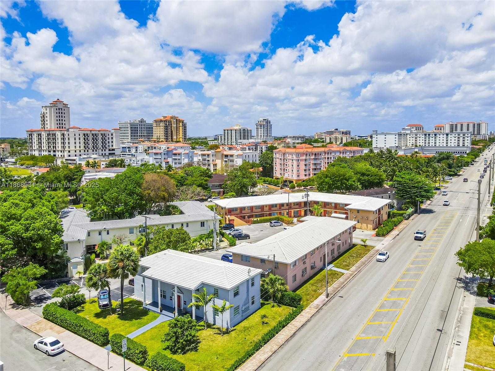 Small Image of 3 NAVARRE AVE #1, Coral Gables Number 19