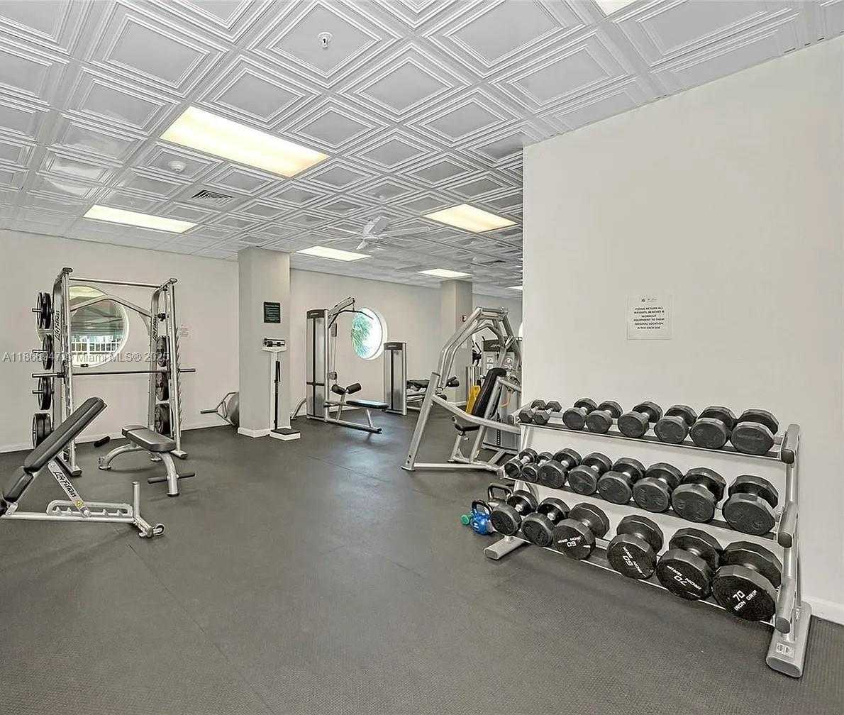 Small Image of 800 CLAUGHTON ISLAND DR #1701, Miami Number 14