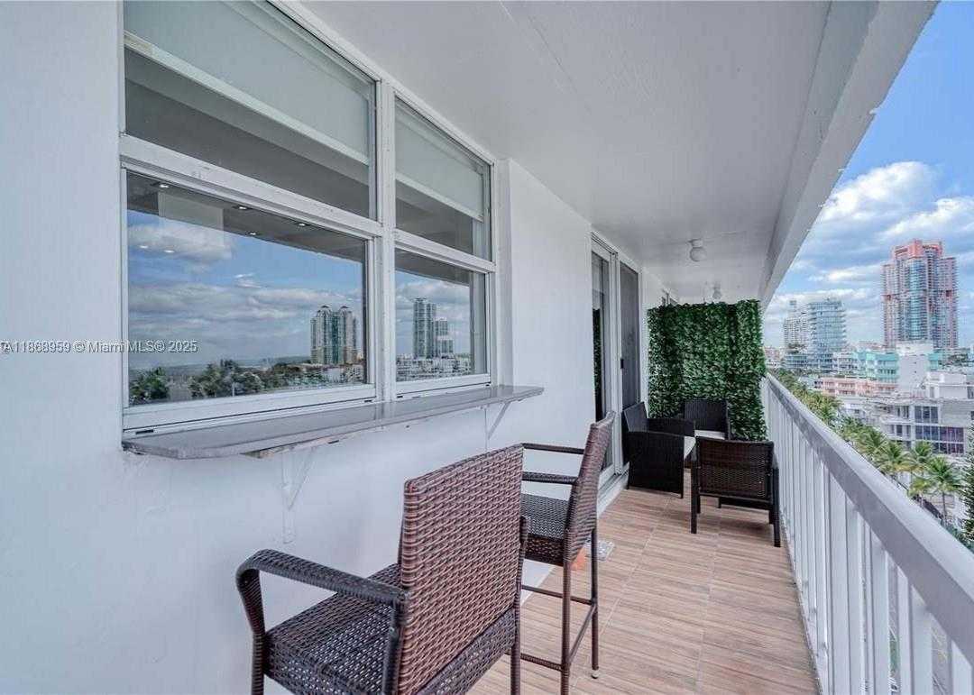 Small Image of 401 OCEAN DR #1103, Miami Beach Number 16