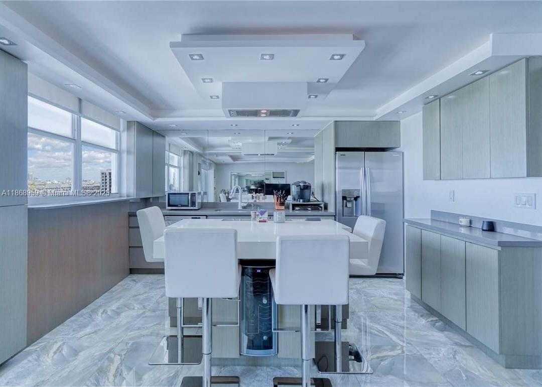 Small Image of 401 OCEAN DR #1103, Miami Beach Number 19