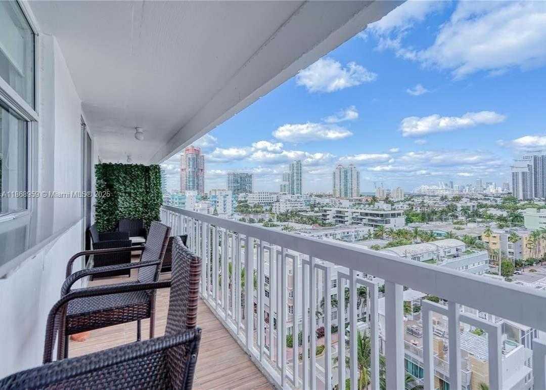 Small Image of 401 OCEAN DR #1103, Miami Beach Number 3