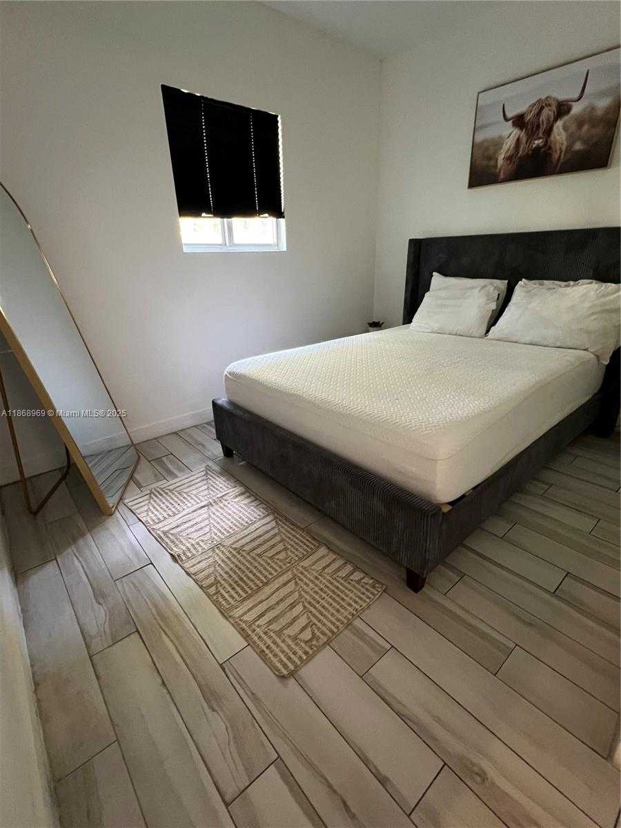 Small Image of 1560 MERIDIAN AVE #104, Miami Beach Number 5