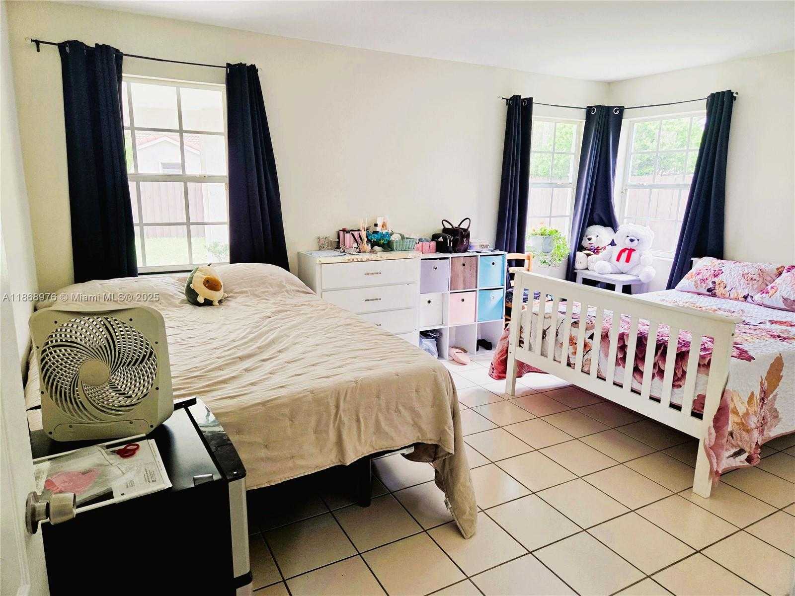 Small Image of 15591 SOUTH WEST 45TH TER, Miami Number 14