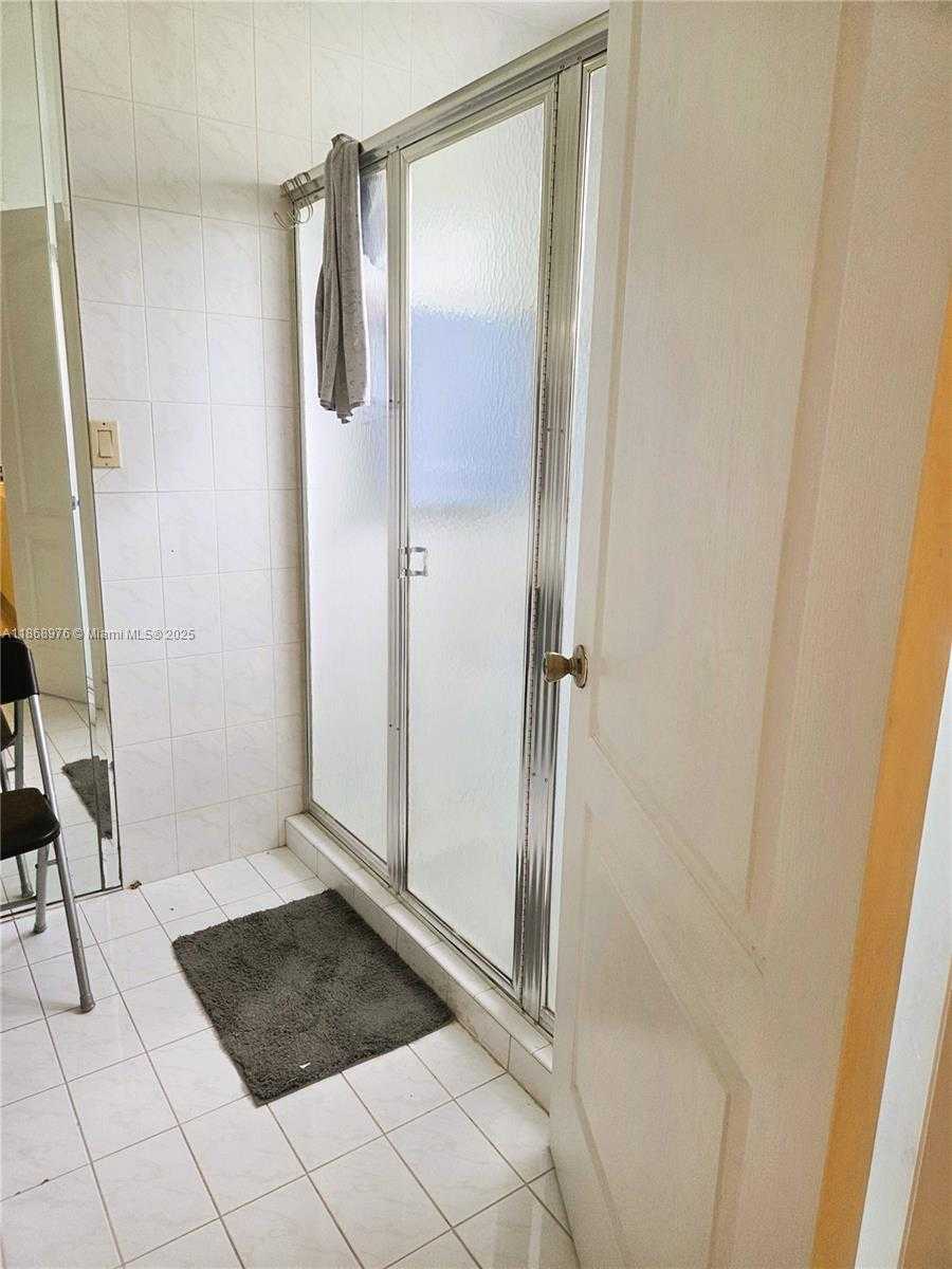 Small Image of 15591 SOUTH WEST 45TH TER, Miami Number 17