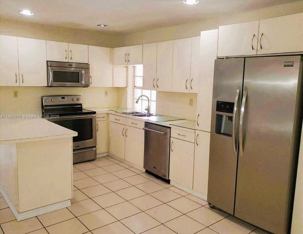 Small Image of 15591 SOUTH WEST 45TH TER, Miami Number 18