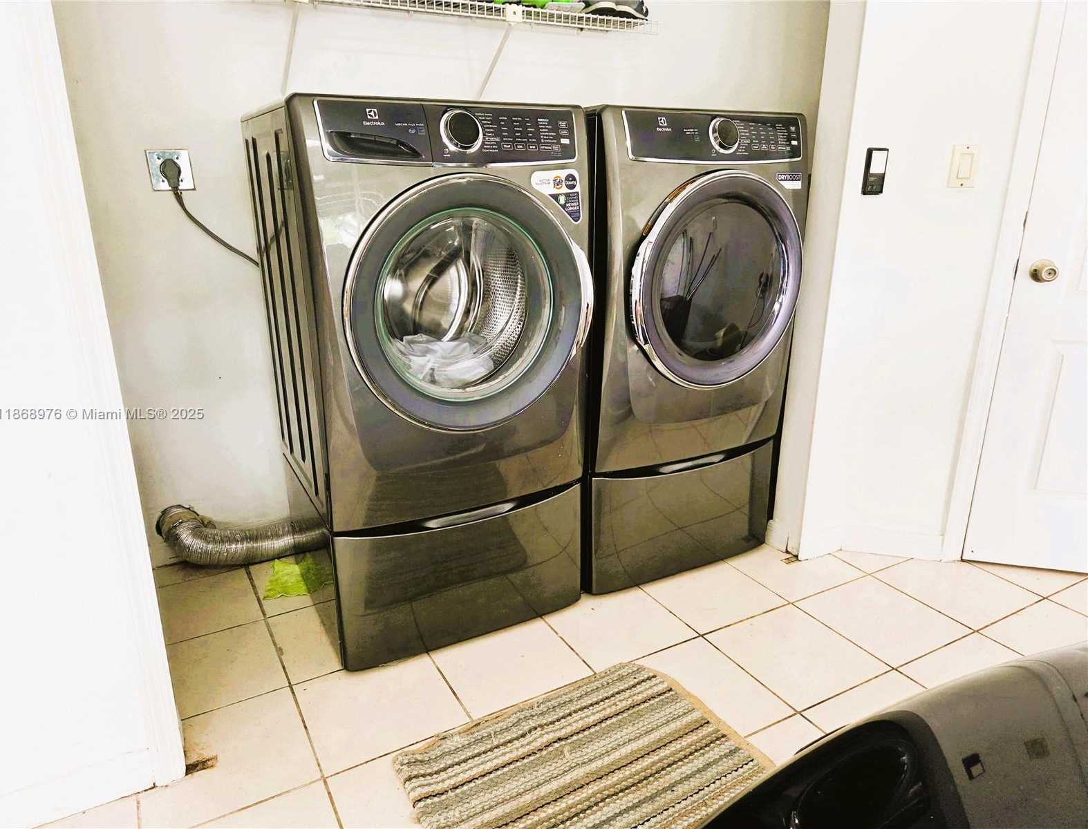 Small Image of 15591 SOUTH WEST 45TH TER, Miami Number 24
