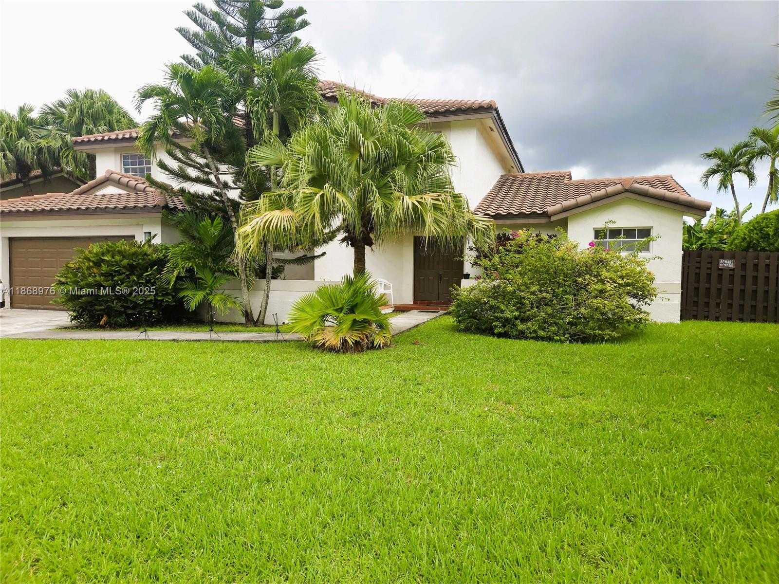 Small Image of 15591 SOUTH WEST 45TH TER, Miami Number 3