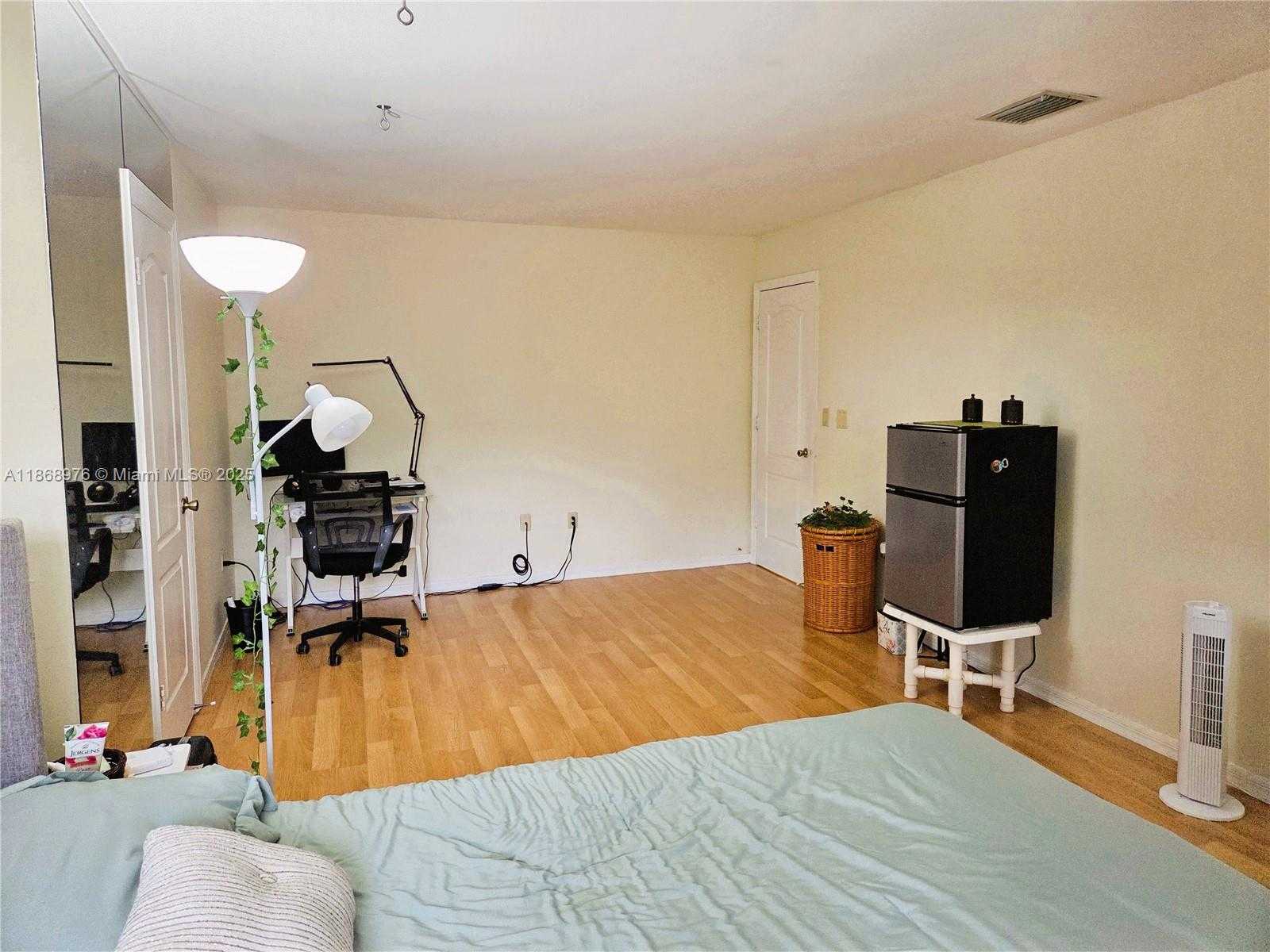 Small Image of 15591 SOUTH WEST 45TH TER, Miami Number 34