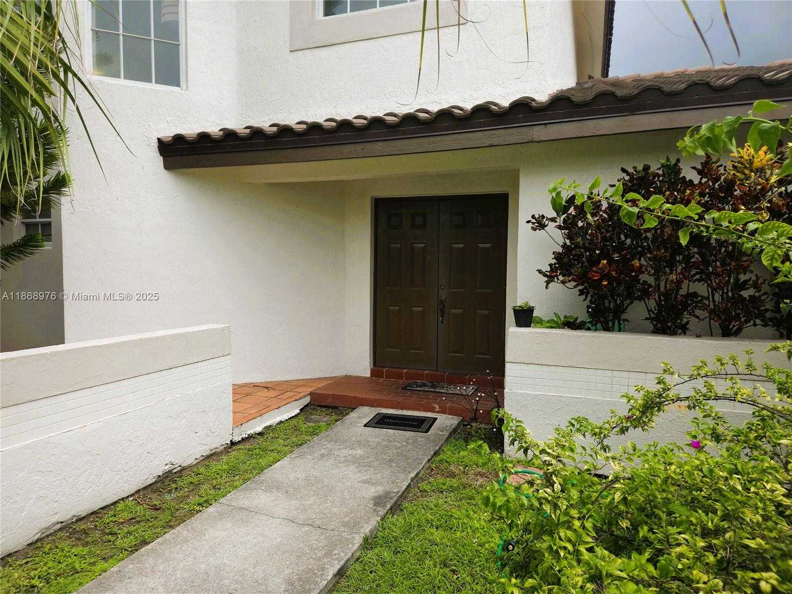 Small Image of 15591 SOUTH WEST 45TH TER, Miami Number 4