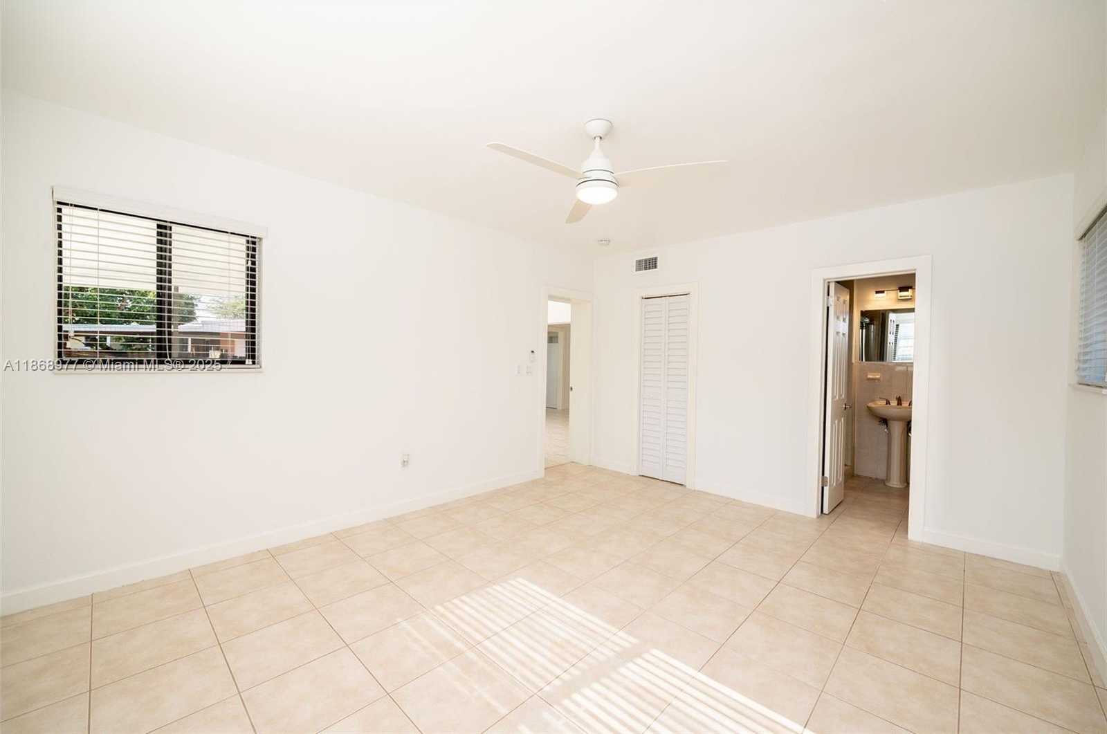 Small Image of 2340 SOUTH WEST 16TH ST, Miami Number 16