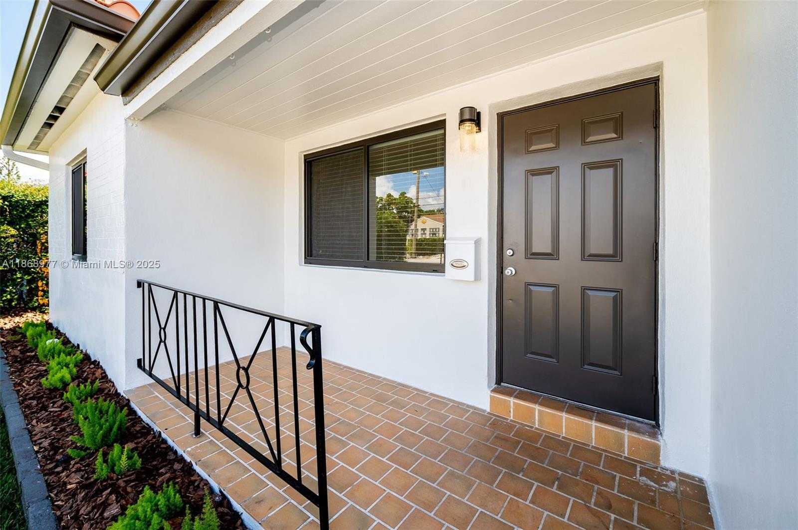 Small Image of 2340 SOUTH WEST 16TH ST, Miami Number 2