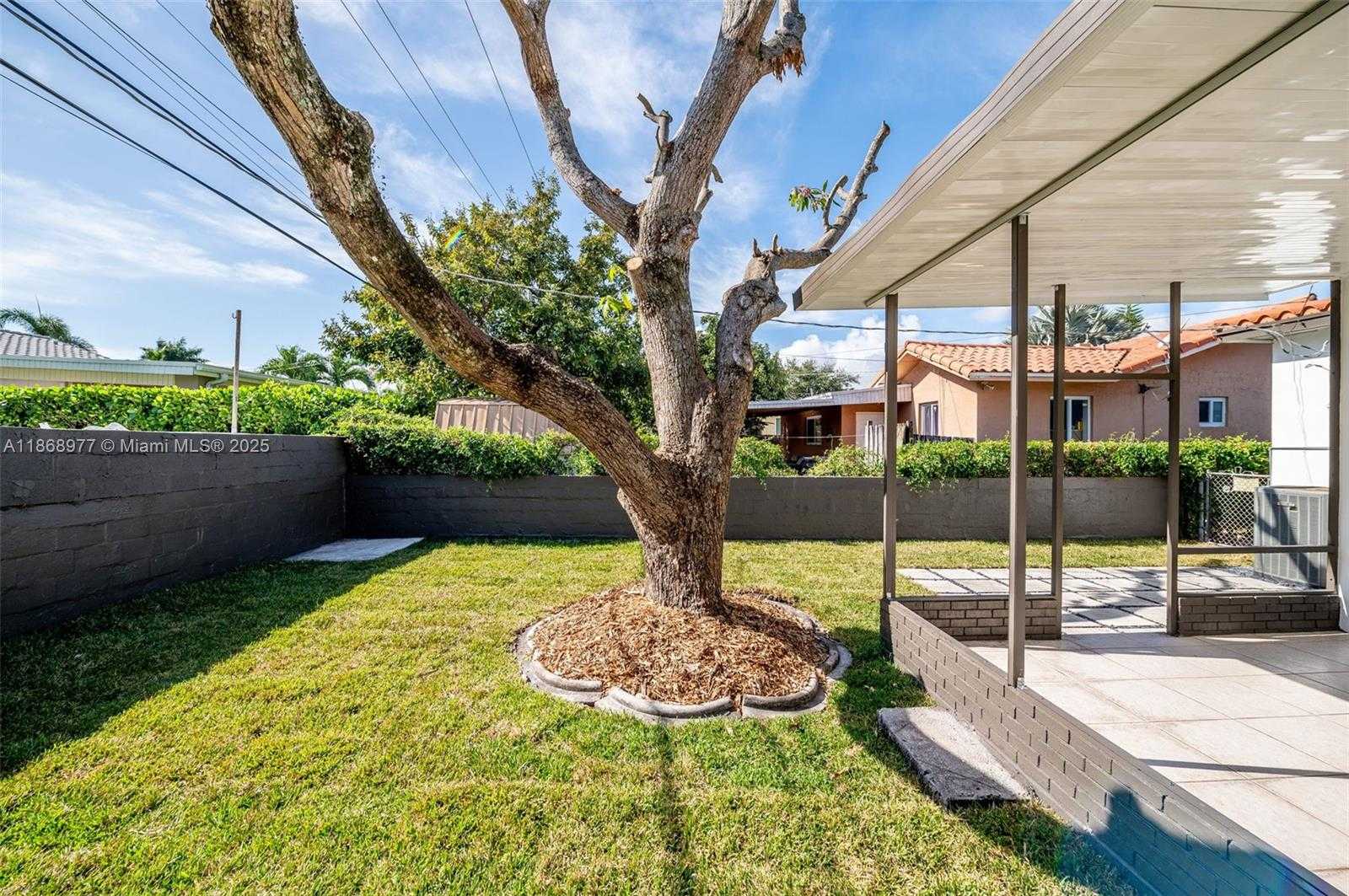 Small Image of 2340 SOUTH WEST 16TH ST, Miami Number 35