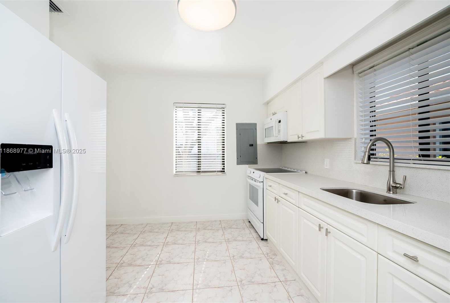 Small Image of 2340 SOUTH WEST 16TH ST, Miami Number 7