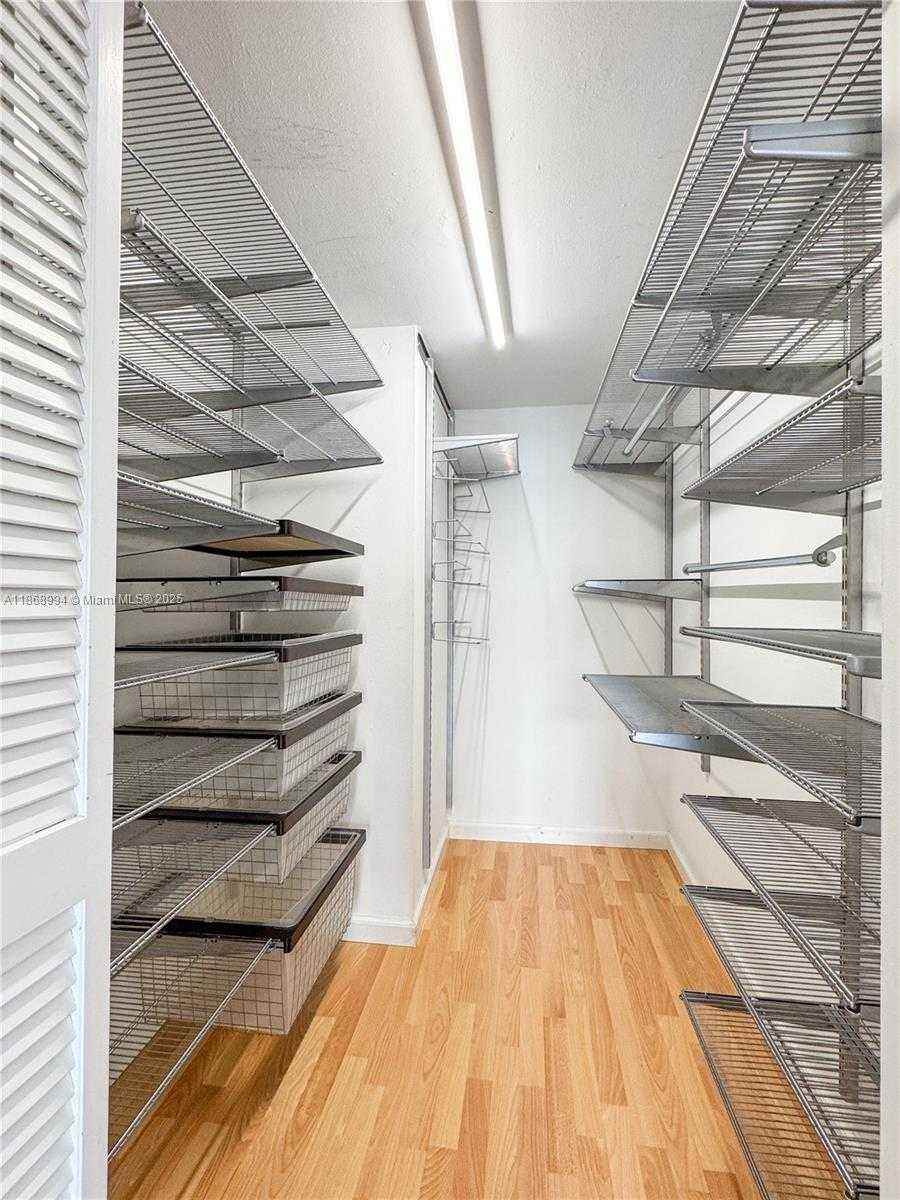 Small Image of 1901 BRICKELL AVE #B1405, Miami Number 18