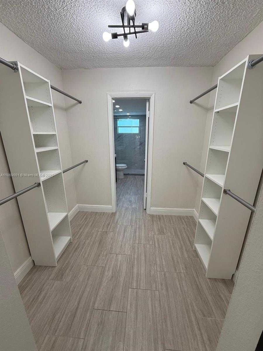 Small Image of 9375 FONTAINEBLEAU BLVD #L418, Miami Number 15