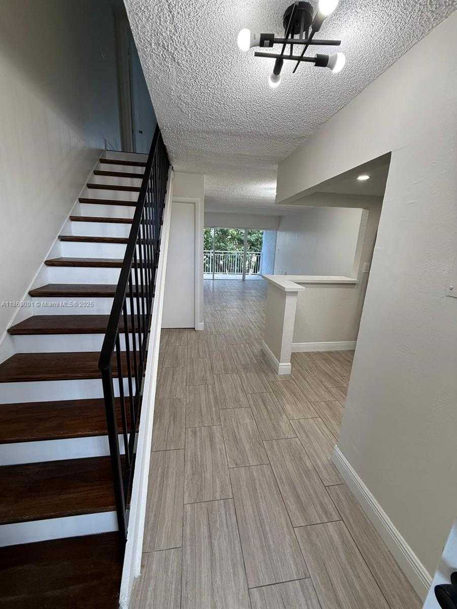 Small Image of 9375 FONTAINEBLEAU BLVD #L418, Miami Number 5