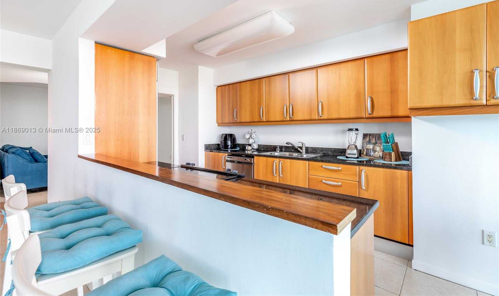 Small Image of 16500 COLLINS AVE #655, Sunny Isles Beach Number 13