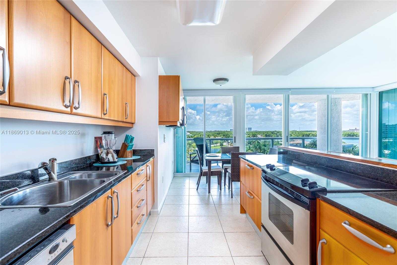 Small Image of 16500 COLLINS AVE #655, Sunny Isles Beach Number 14
