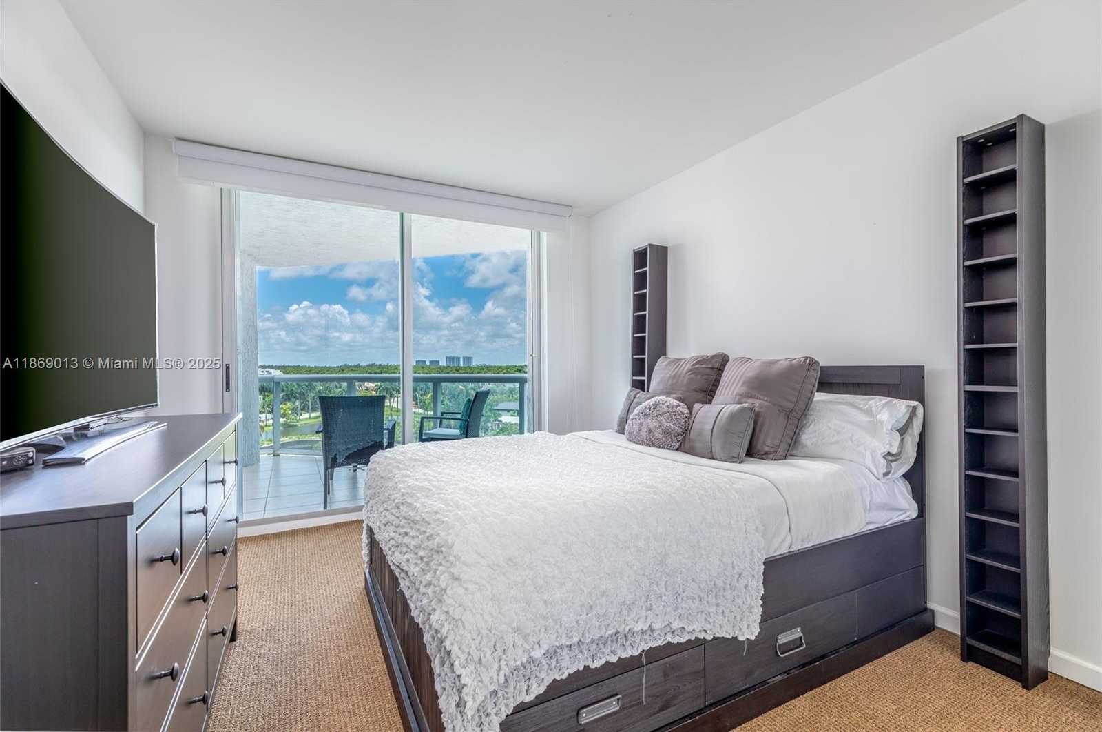 Small Image of 16500 COLLINS AVE #655, Sunny Isles Beach Number 31