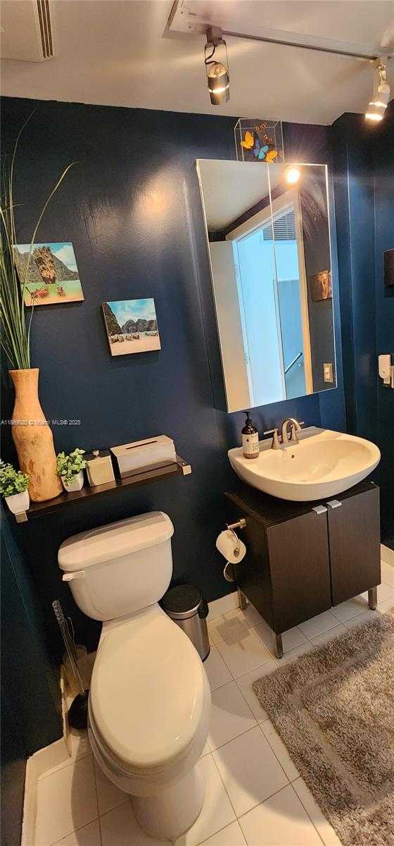 Small Image of 690 SOUTH WEST 1ST CT #2315, Miami Number 10