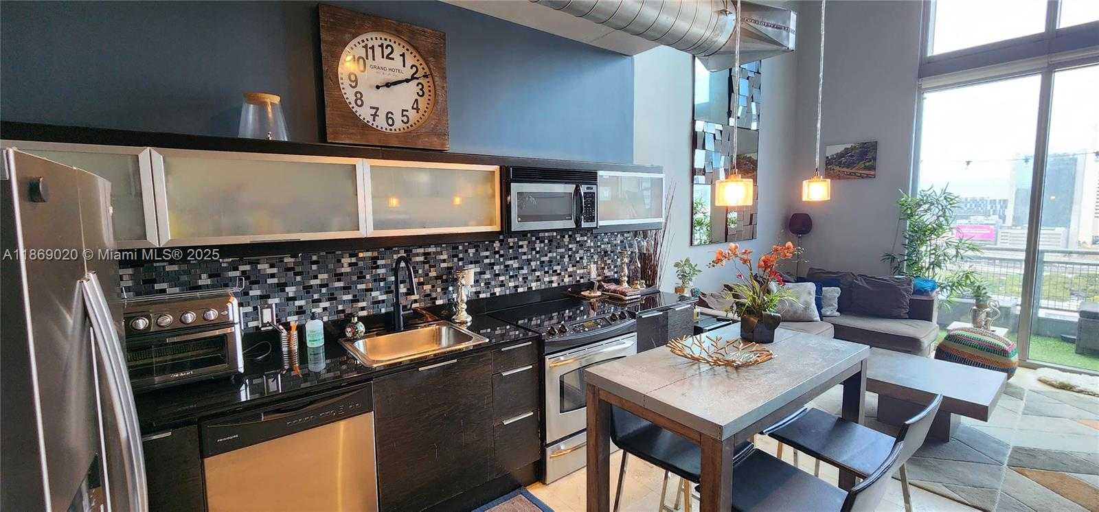Small Image of 690 SOUTH WEST 1ST CT #2315, Miami Number 12