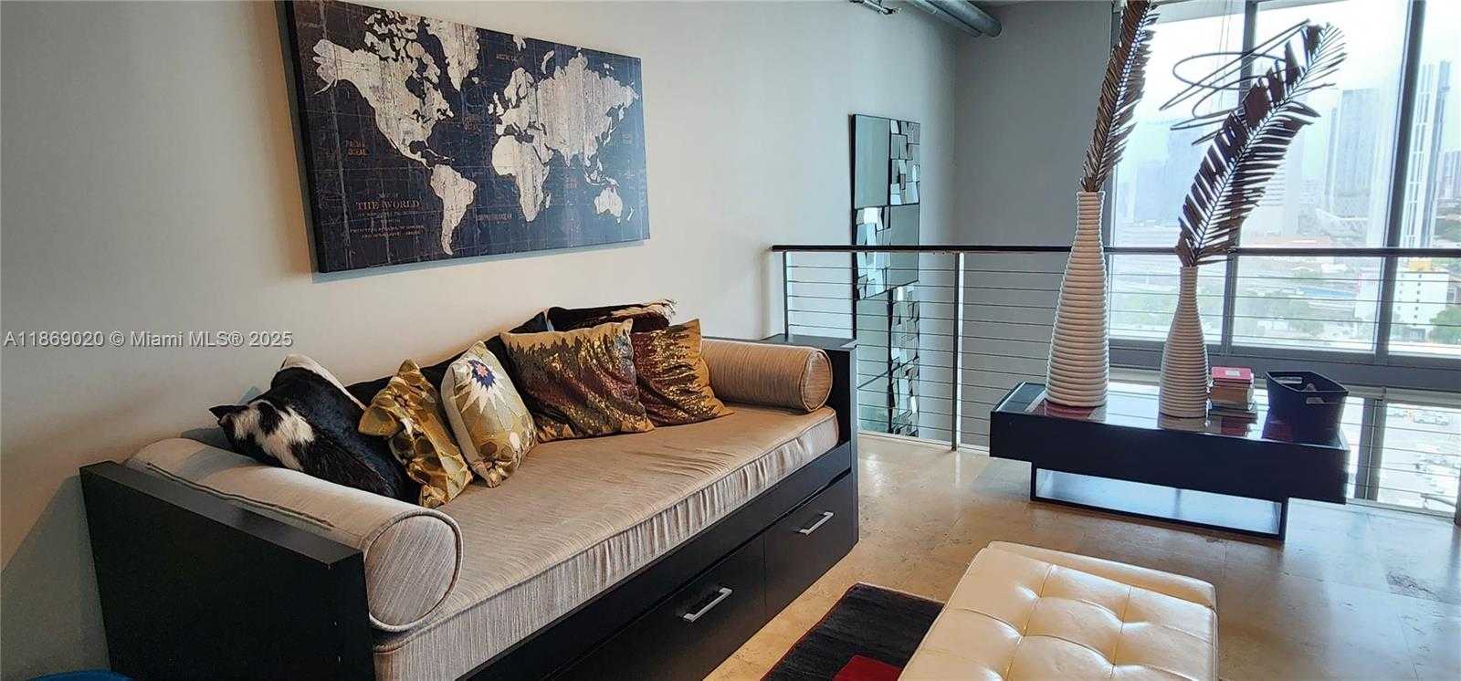 Small Image of 690 SOUTH WEST 1ST CT #2315, Miami Number 18
