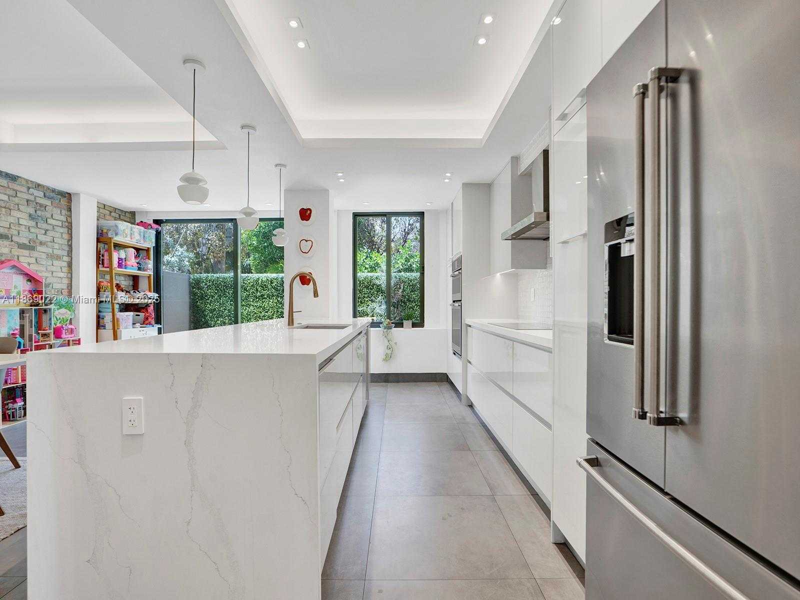 Small Image of 201 CRANDON BLVD #176, Key Biscayne Number 11