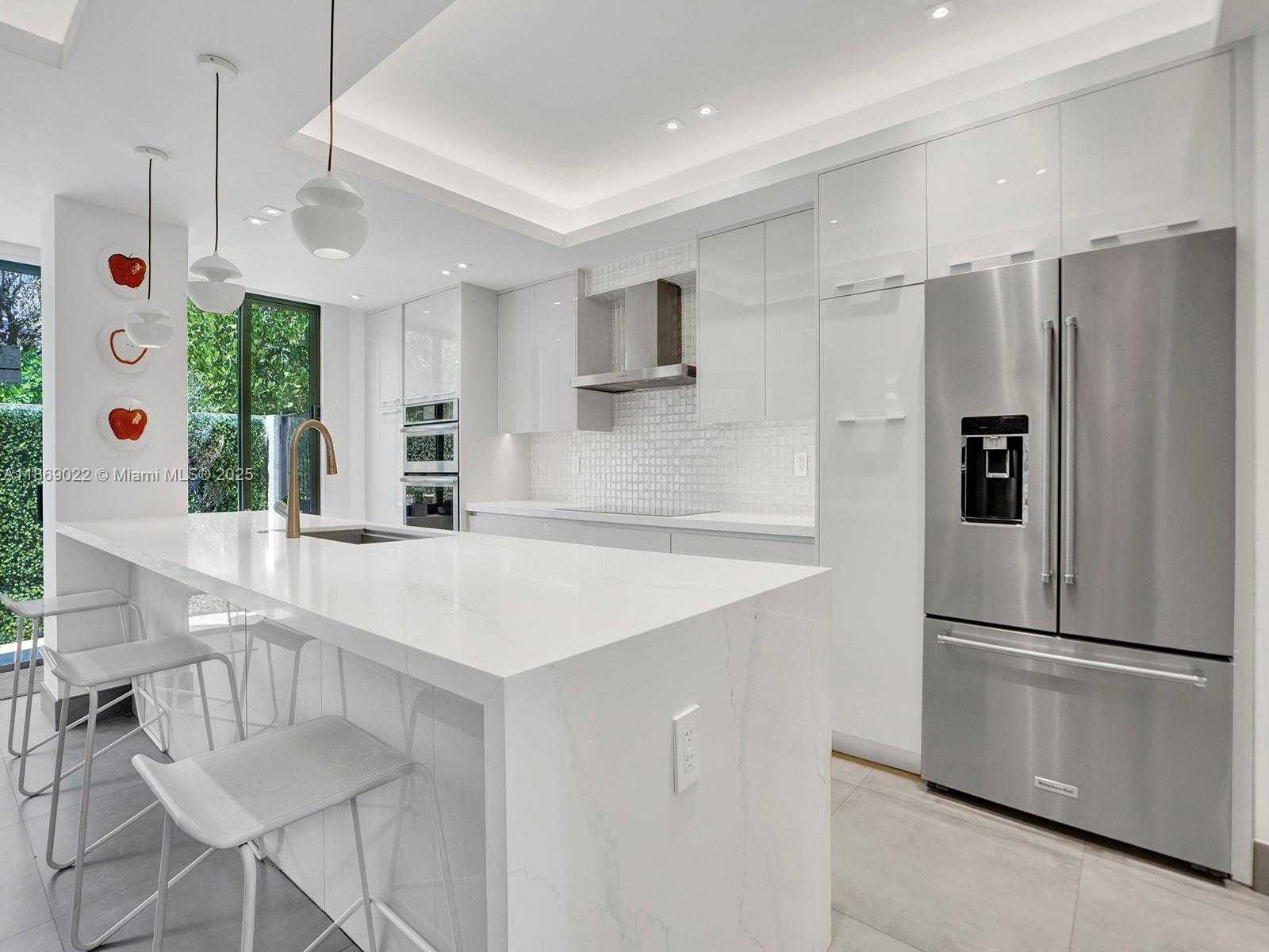 Small Image of 201 CRANDON BLVD #176, Key Biscayne Number 12