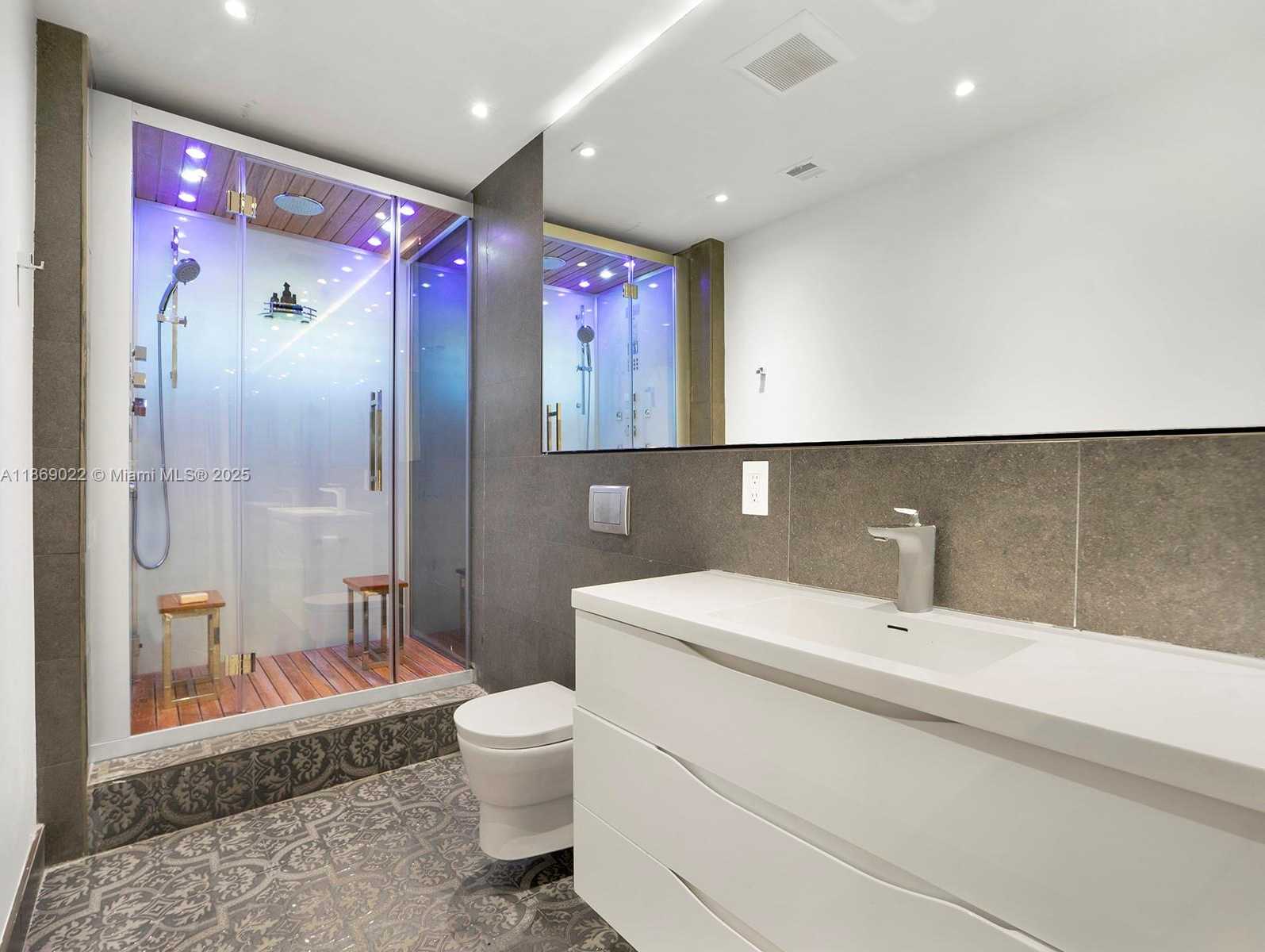 Small Image of 201 CRANDON BLVD #176, Key Biscayne Number 34