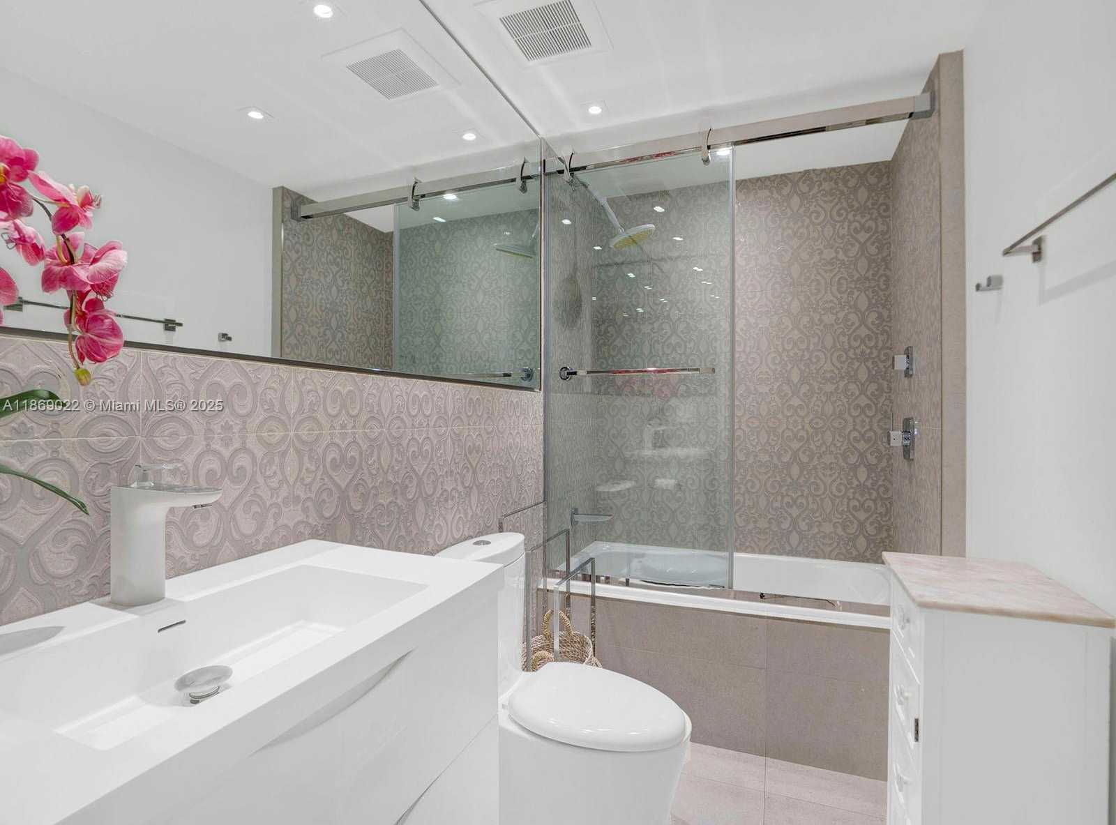 Small Image of 201 CRANDON BLVD #176, Key Biscayne Number 37