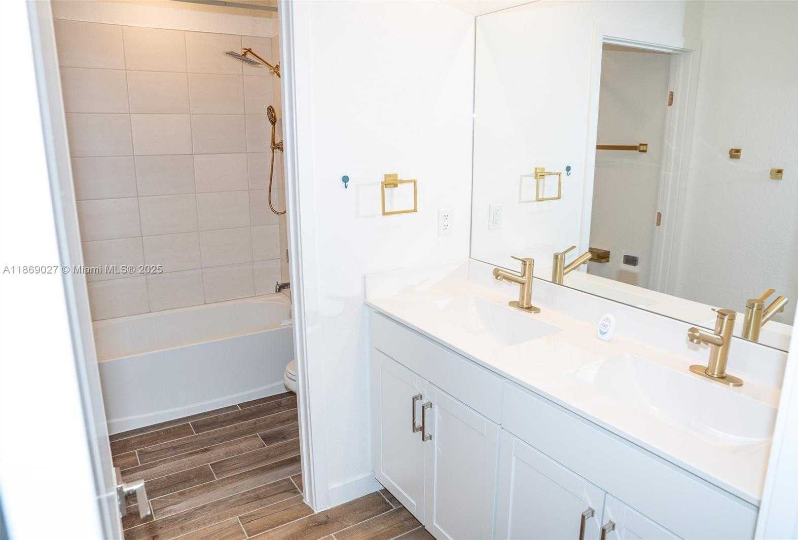Small Image of 12972 SOUTH WEST 265TH TER, Homestead Number 13