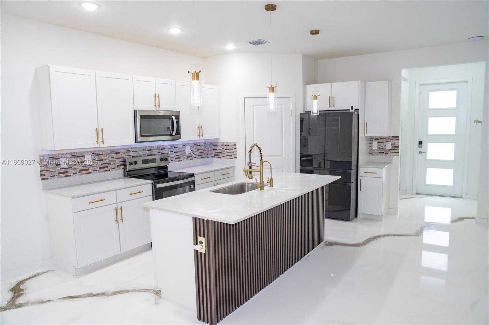 Small Image of 12972 SOUTH WEST 265TH TER, Homestead Number 3