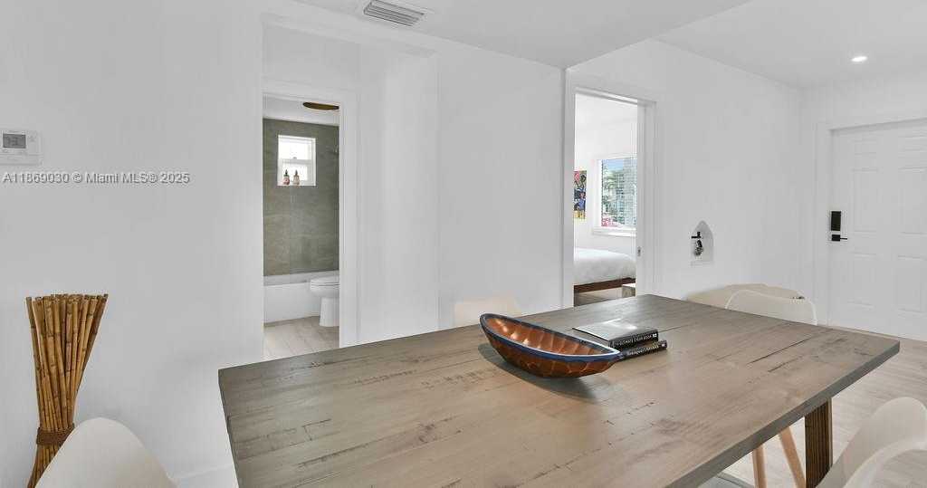 Small Image of 3521 SOUTH WEST 16TH ST, Miami Number 16