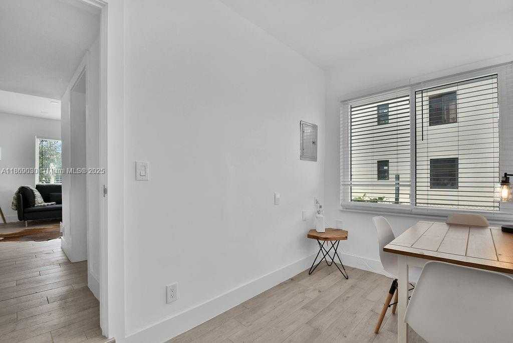 Small Image of 3521 SOUTH WEST 16TH ST, Miami Number 27