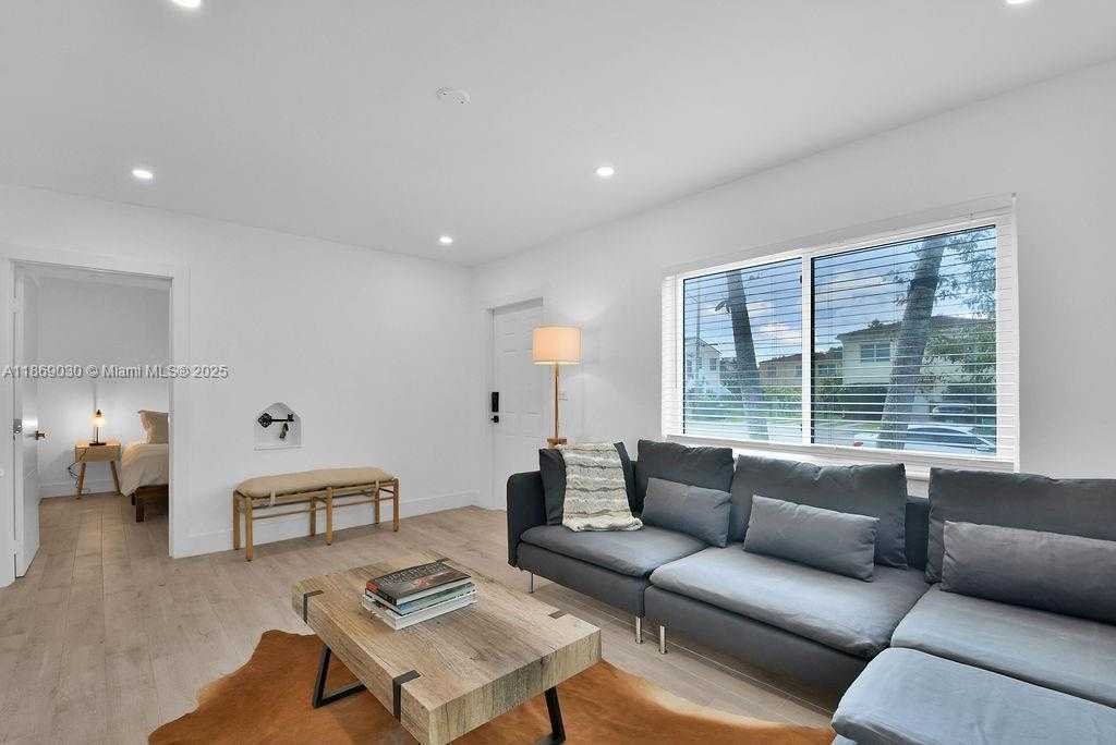 Small Image of 3521 SOUTH WEST 16TH ST, Miami Number 29