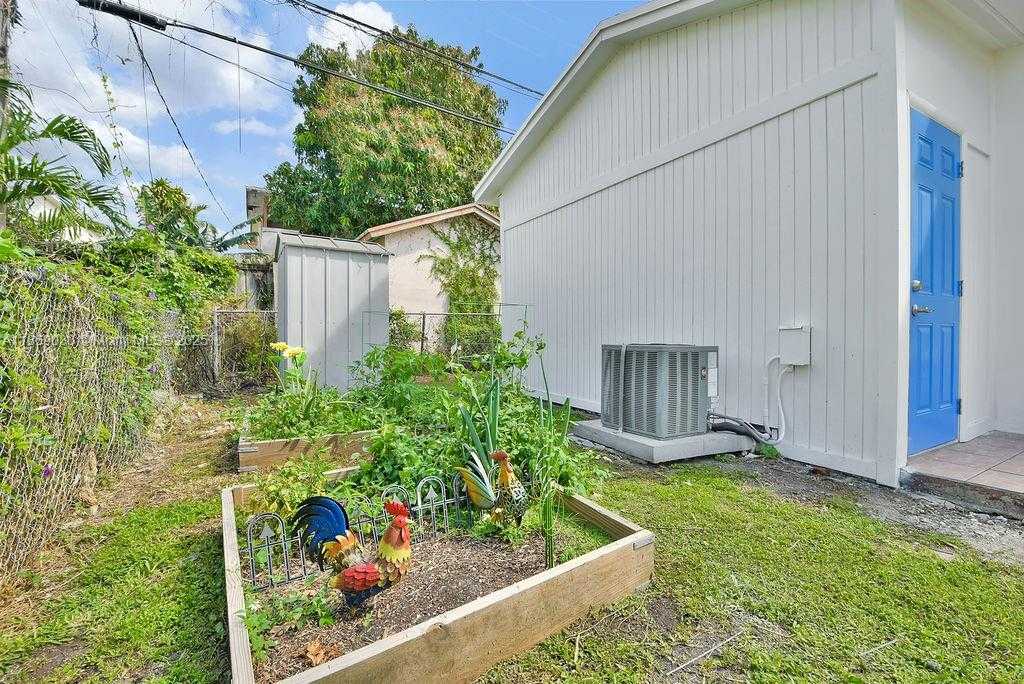 Small Image of 3521 SOUTH WEST 16TH ST, Miami Number 31