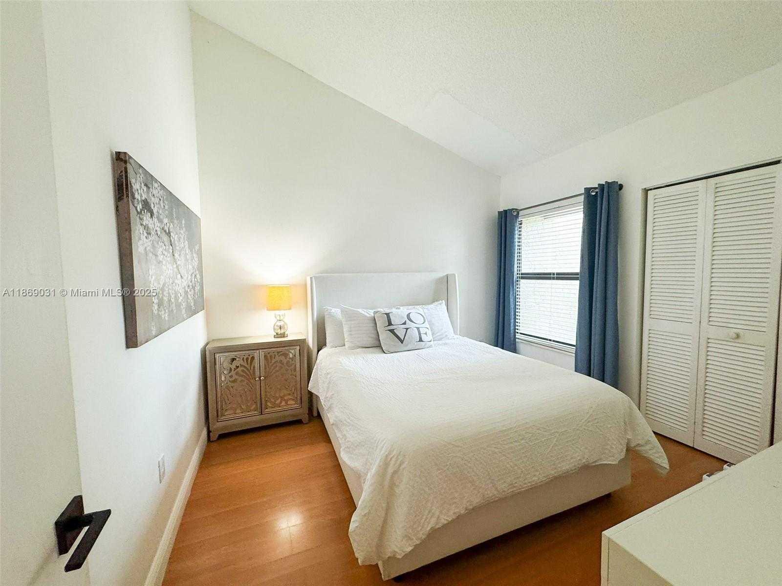 Small Image of 9635 SOUTH WEST 74TH ST, Miami Number 17